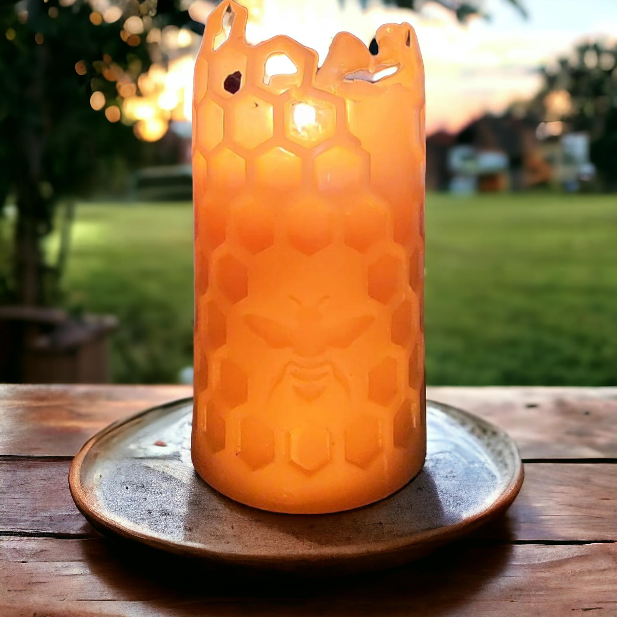 'Honey Bee' 3"x6" Beeswax Pillar